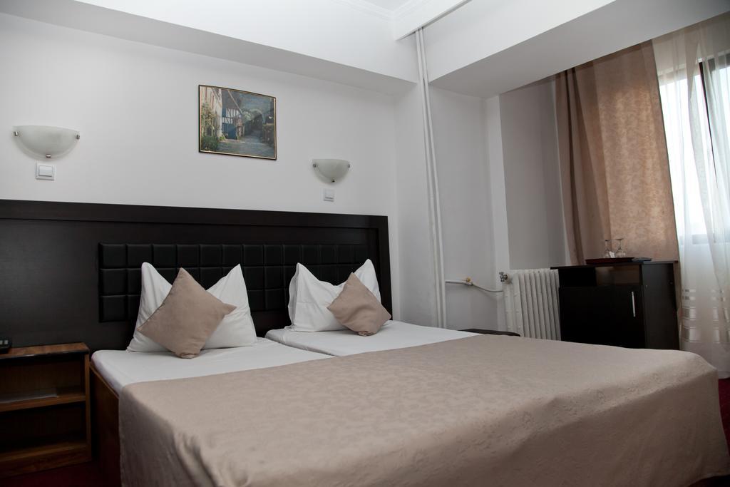 Metropol 2*